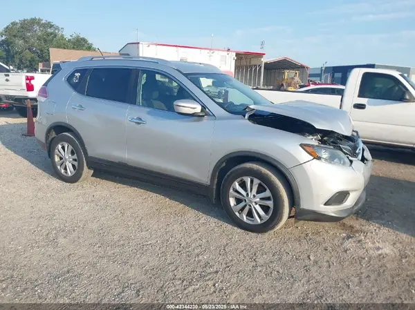 KNMAT2MT7GP674031 2016 NISSAN ROGUE - Image 1