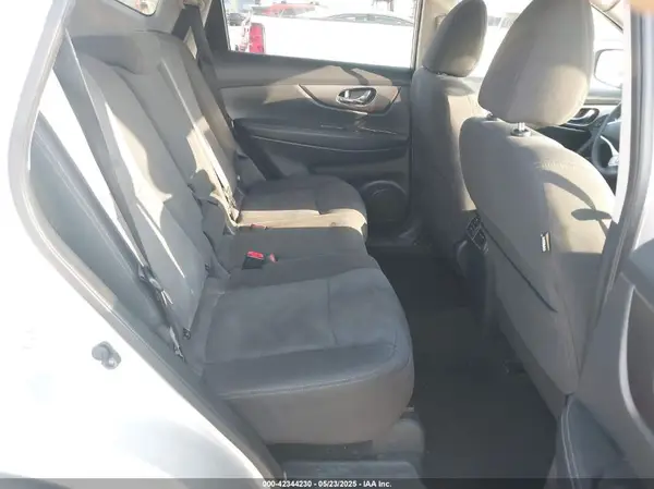 KNMAT2MT7GP674031 2016 NISSAN ROGUE - Image 8