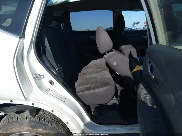 KNMAT2MT7GP714575 2016 NISSAN ROGUE - Image 8