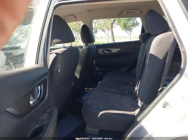 KNMAT2MT7GP718173 2016 NISSAN ROGUE - Image 8