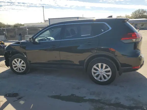 KNMAT2MT7HP500784 2017 NISSAN ROGUE - Image 2