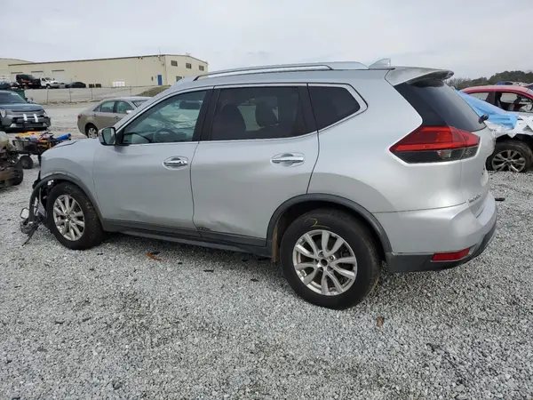 KNMAT2MT7HP504690 2017 NISSAN ROGUE - Image 2