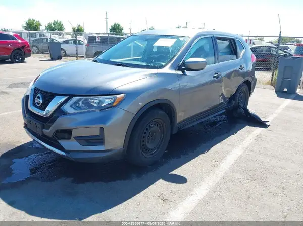 KNMAT2MT7HP506164 2017 NISSAN ROGUE - Image 2