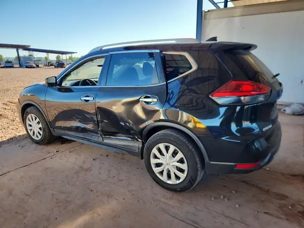 KNMAT2MT7HP513745 2017 NISSAN ROGUE - Image 2