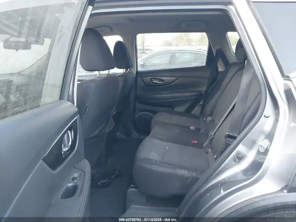 KNMAT2MT7HP518573 2017 NISSAN ROGUE - Image 8