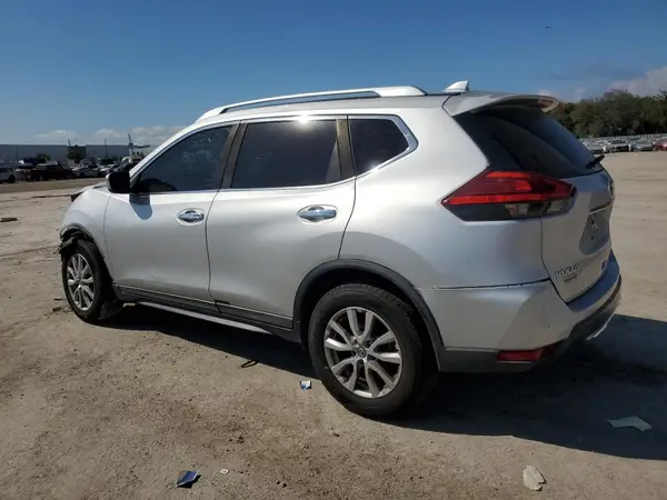KNMAT2MT7HP518850 2017 NISSAN ROGUE - Image 2
