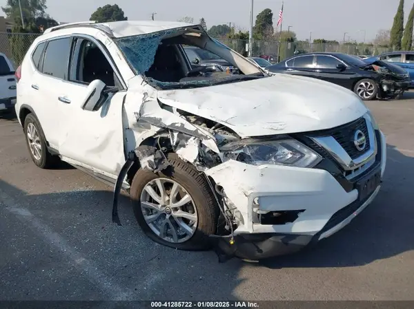 KNMAT2MT7HP520095 2017 NISSAN ROGUE - Image 1