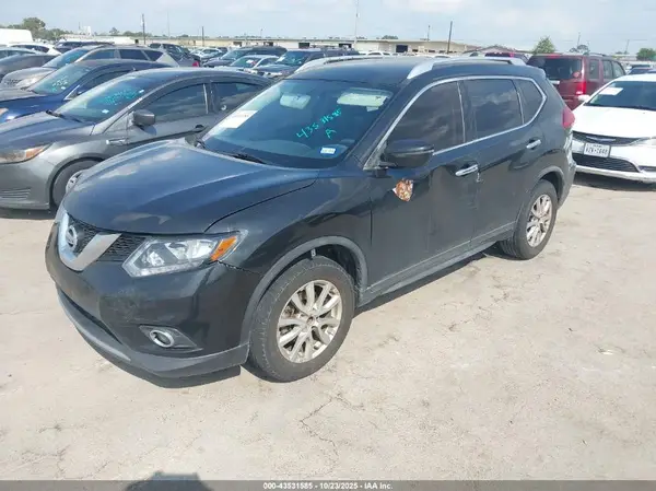 KNMAT2MT7HP521991 2017 NISSAN ROGUE - Image 2