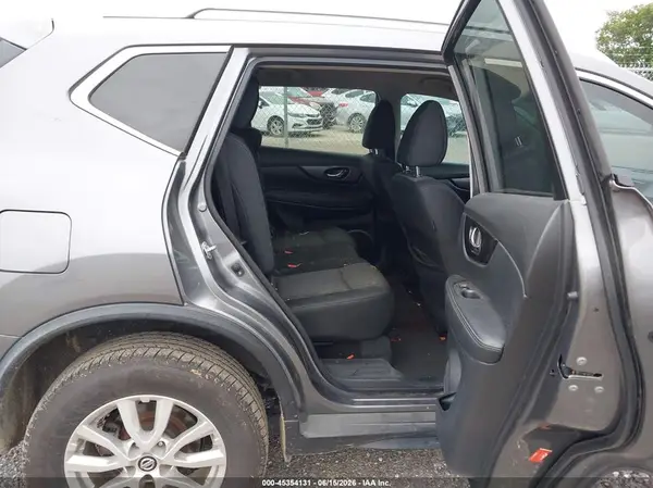 KNMAT2MT7HP522977 2017 NISSAN ROGUE - Image 8