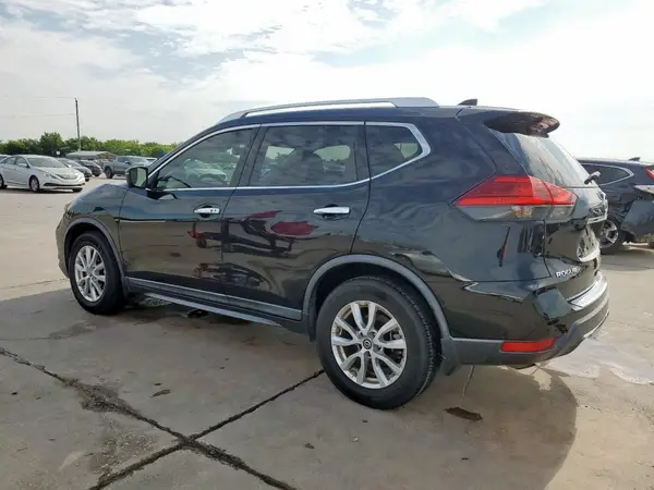 KNMAT2MT7HP524809 2017 NISSAN ROGUE - Image 2