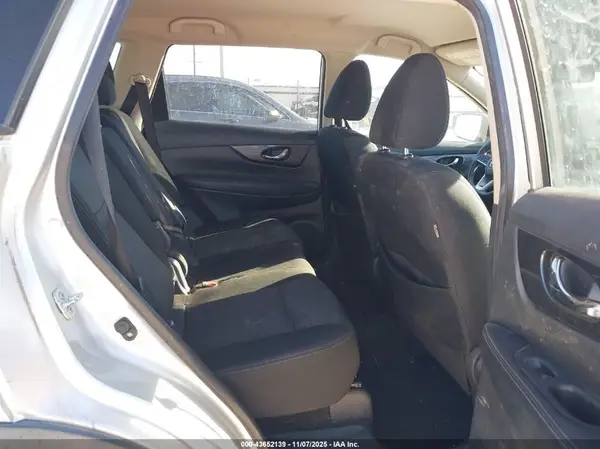 KNMAT2MT7HP528018 2017 NISSAN ROGUE - Image 8
