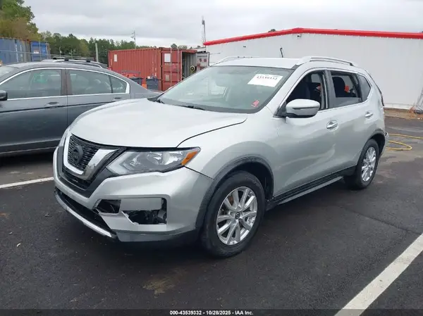 KNMAT2MT7HP536376 2017 NISSAN ROGUE - Image 2