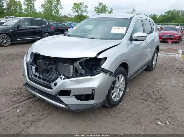 KNMAT2MT7HP538550 2017 NISSAN ROGUE - Image 2