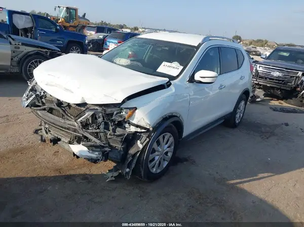 KNMAT2MT7HP540279 2017 NISSAN ROGUE - Image 2