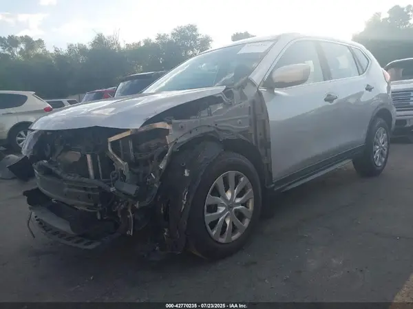 KNMAT2MT7HP541643 2017 NISSAN ROGUE - Image 2
