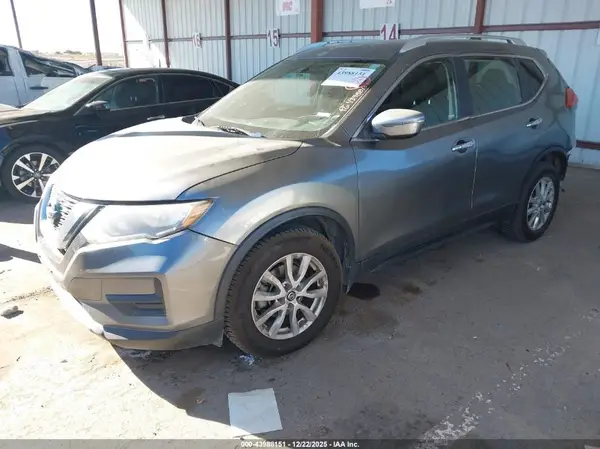 KNMAT2MT7HP542002 2017 NISSAN ROGUE - Image 2
