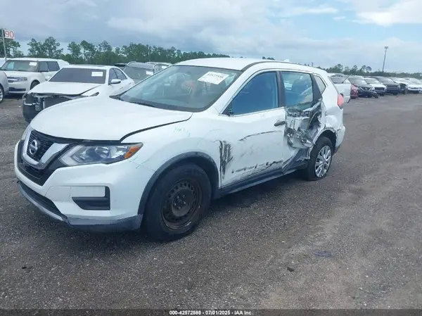KNMAT2MT7HP544901 2017 NISSAN ROGUE - Image 2