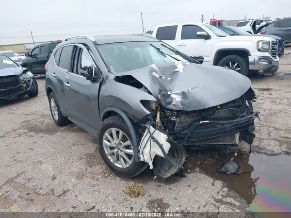 KNMAT2MT7HP545580 2017 NISSAN ROGUE - Image 1