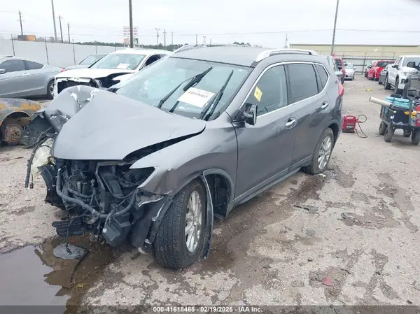KNMAT2MT7HP545580 2017 NISSAN ROGUE - Image 2