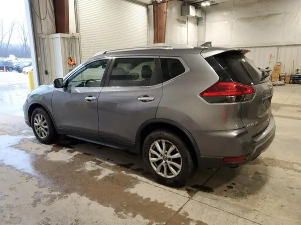 KNMAT2MT7HP546941 2017 NISSAN ROGUE - Image 2