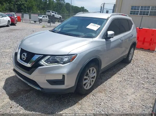 KNMAT2MT7HP554571 2017 NISSAN ROGUE - Image 2