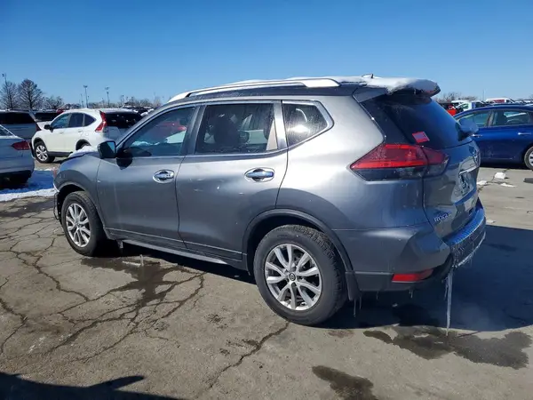 KNMAT2MT7HP555946 2017 NISSAN ROGUE - Image 2