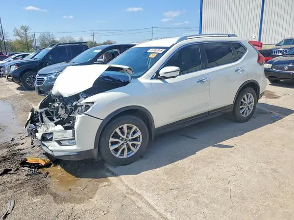 KNMAT2MT7HP556790 2017 NISSAN ROGUE - Image 1