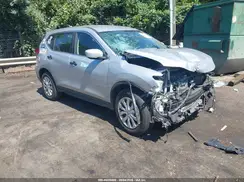 KNMAT2MT7HP561083 2017 NISSAN ROGUE