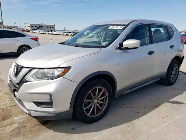 KNMAT2MT7HP567420 2017 NISSAN ROGUE - Image 1
