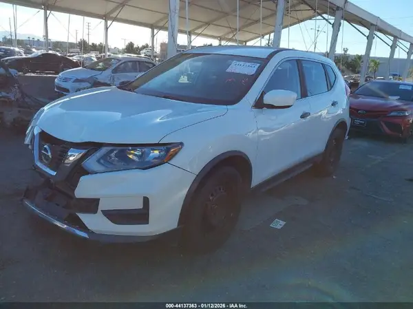 KNMAT2MT7HP569359 2017 NISSAN ROGUE - Image 2