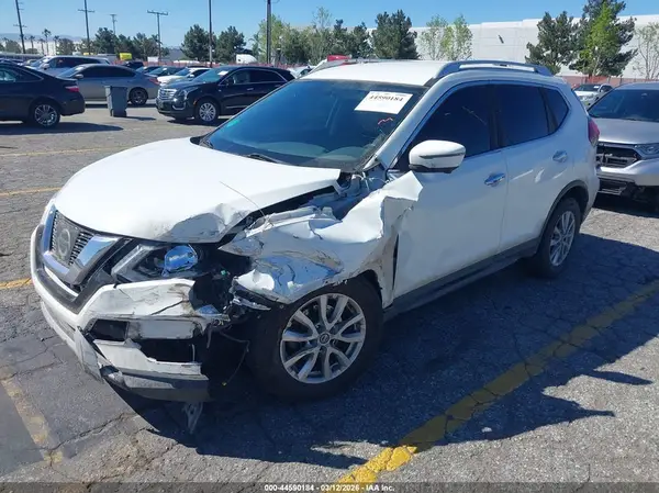 KNMAT2MT7HP572536 2017 NISSAN ROGUE - Image 2