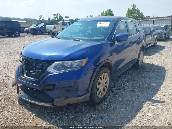 KNMAT2MT7HP572827 2017 NISSAN ROGUE - Image 2