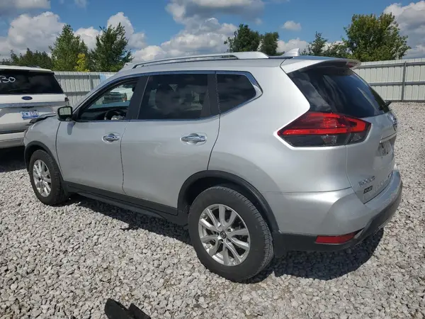 KNMAT2MT7HP573007 2017 NISSAN ROGUE - Image 2