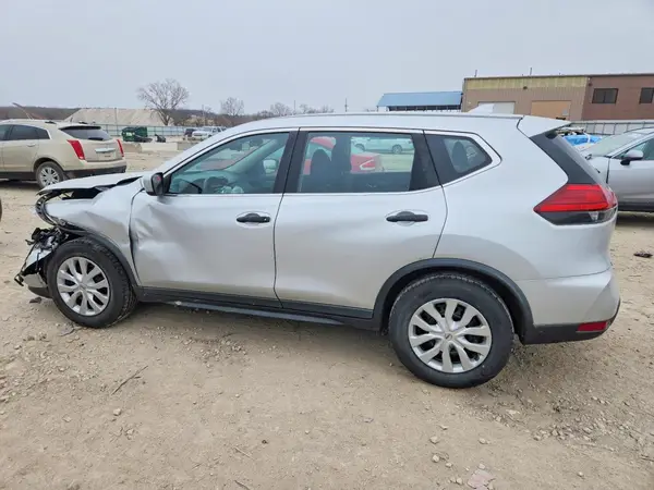 KNMAT2MT7HP573606 2017 NISSAN ROGUE - Image 2