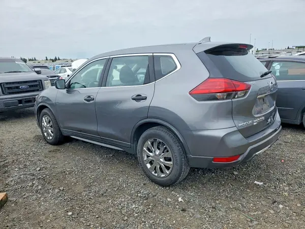 KNMAT2MT7HP574805 2017 NISSAN ROGUE - Image 2