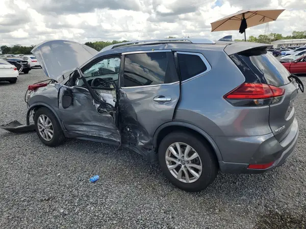 KNMAT2MT7HP584833 2017 NISSAN ROGUE - Image 2