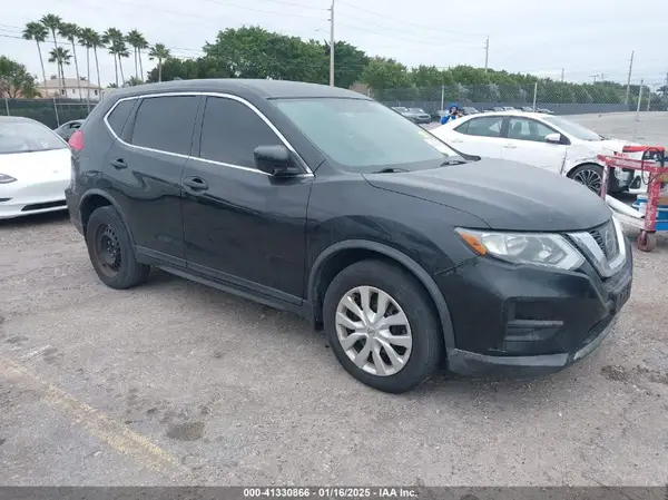 KNMAT2MT7HP585934 2017 NISSAN ROGUE - Image 1