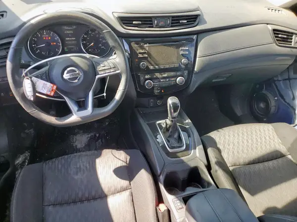 KNMAT2MT7HP600769 2017 NISSAN ROGUE - Image 8