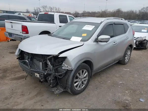 KNMAT2MT7HP603705 2017 NISSAN ROGUE - Image 2