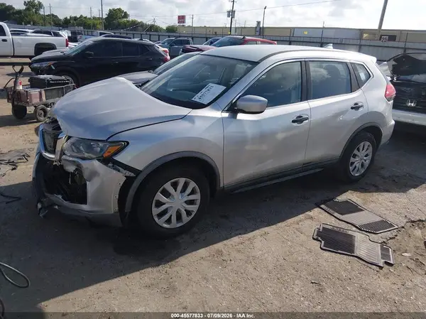 KNMAT2MT7HP608399 2017 NISSAN ROGUE - Image 2