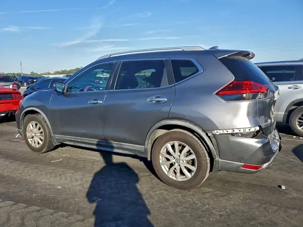 KNMAT2MT7HP609830 2017 NISSAN ROGUE - Image 2