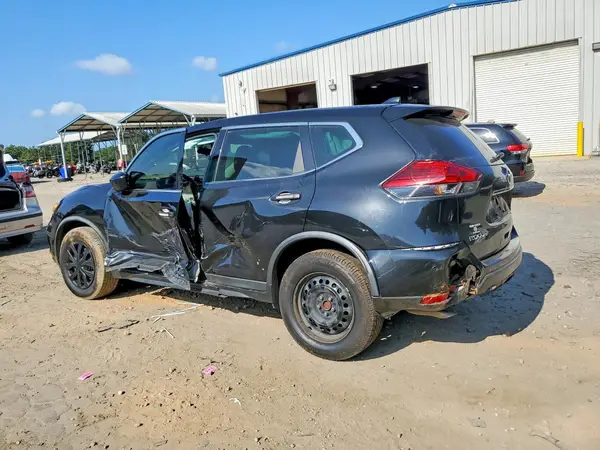 KNMAT2MT7HP613490 2017 NISSAN ROGUE - Image 2