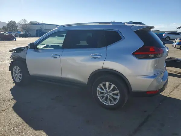 KNMAT2MT7HP616244 2017 NISSAN ROGUE - Image 2