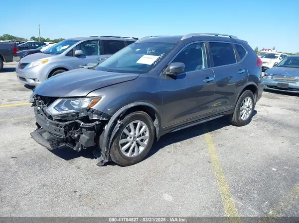 KNMAT2MT7HP617801 2017 NISSAN ROGUE - Image 2