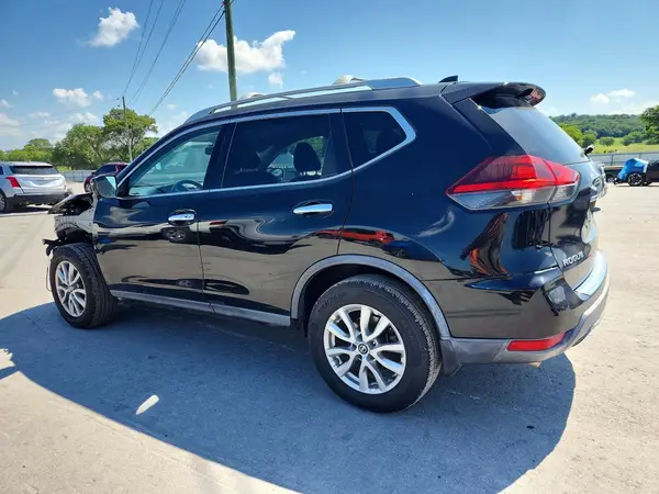 KNMAT2MT7JP502122 2018 NISSAN ROGUE - Image 2
