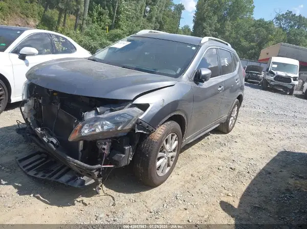 KNMAT2MT7JP502847 2018 NISSAN ROGUE - Image 2