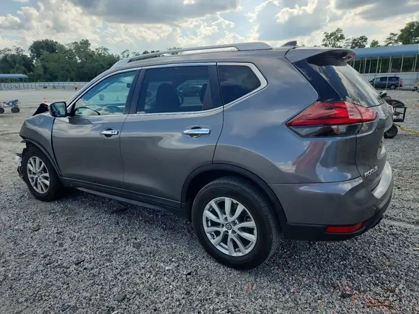 KNMAT2MT7JP503013 2018 NISSAN ROGUE - Image 2