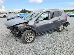 KNMAT2MT7JP504758 2018 NISSAN ROGUE