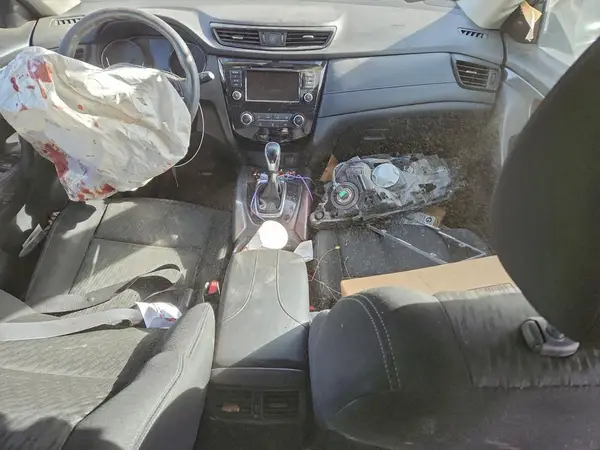 KNMAT2MT7JP509328 2018 NISSAN ROGUE - Image 8