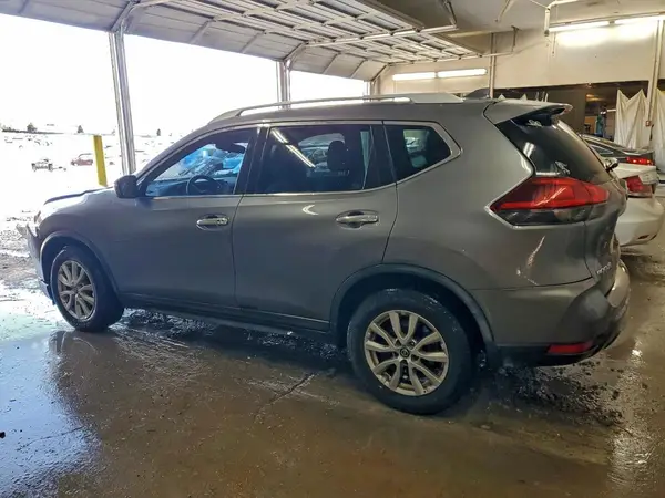 KNMAT2MT7JP517249 2018 NISSAN ROGUE - Image 2